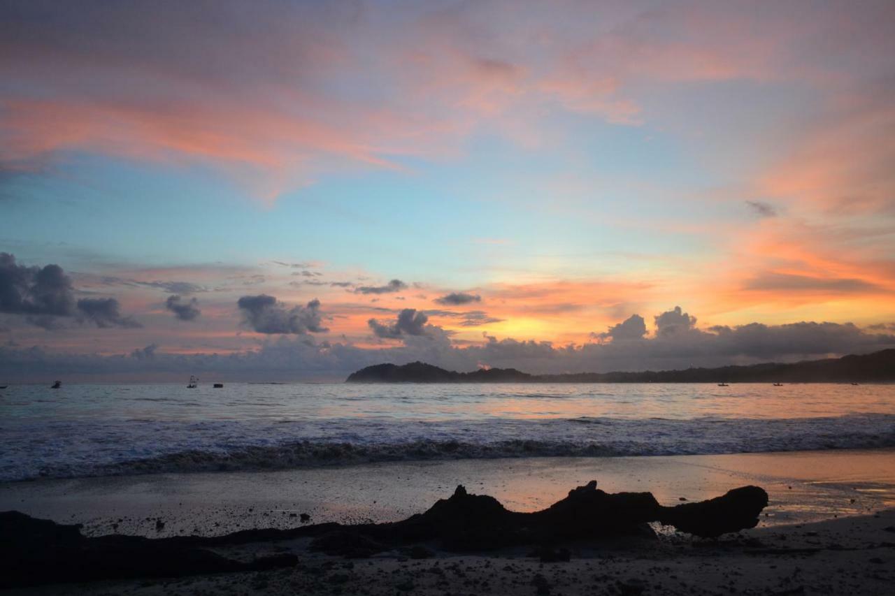 Sunset Chill Out Bed & Breakfast ซามารา ภายนอก รูปภาพ